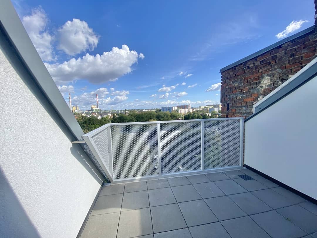 Dachgeschosswohnung nahe U3 Terrasse Hofruhelage