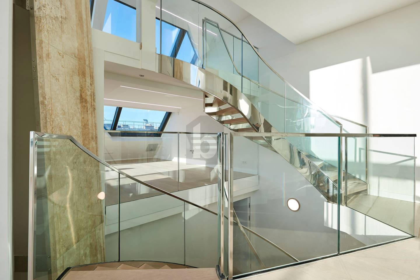Penthouse mit Pool Concierge und privatem Weinkeller