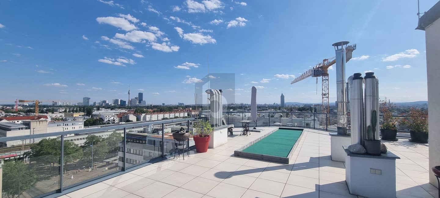 Penthouse with 360 degree view and large terrace