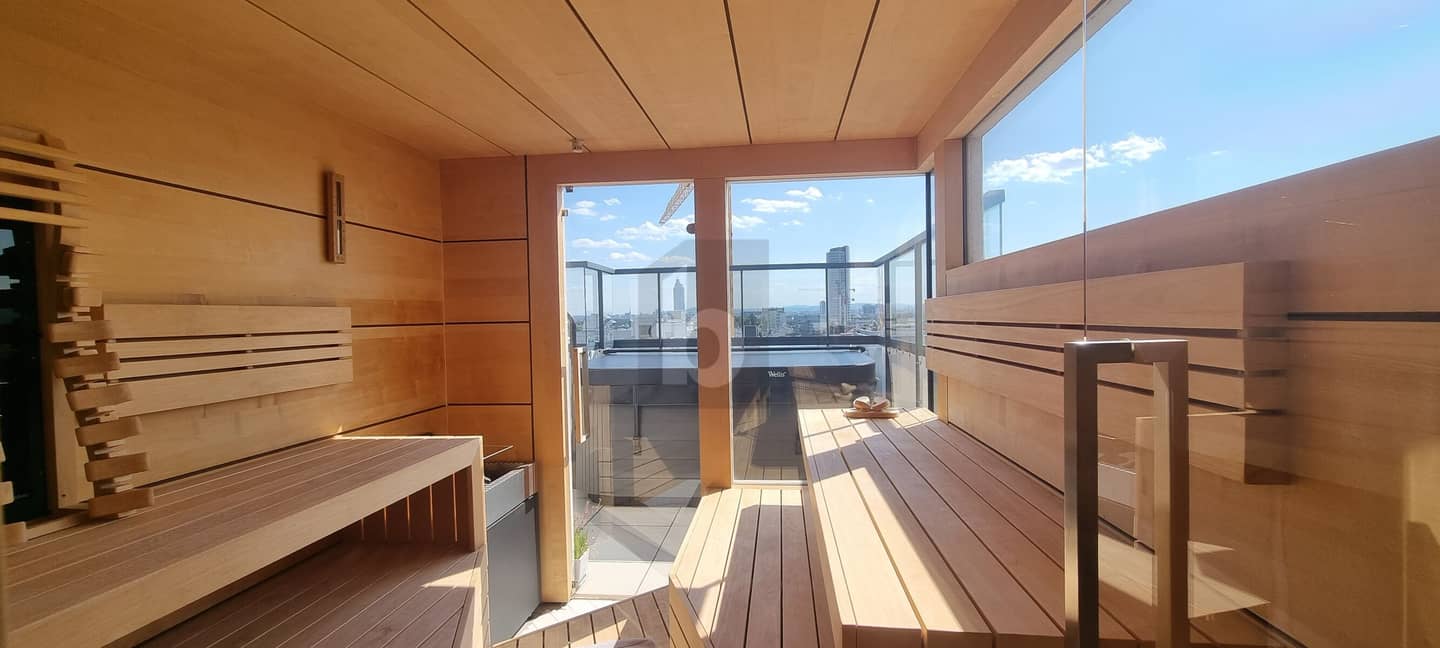 Penthouse with 360 degree view and large terrace