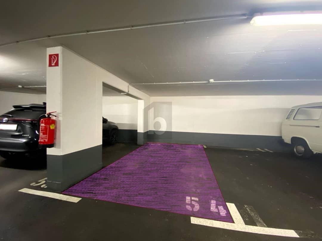 Parking space near Meidling station