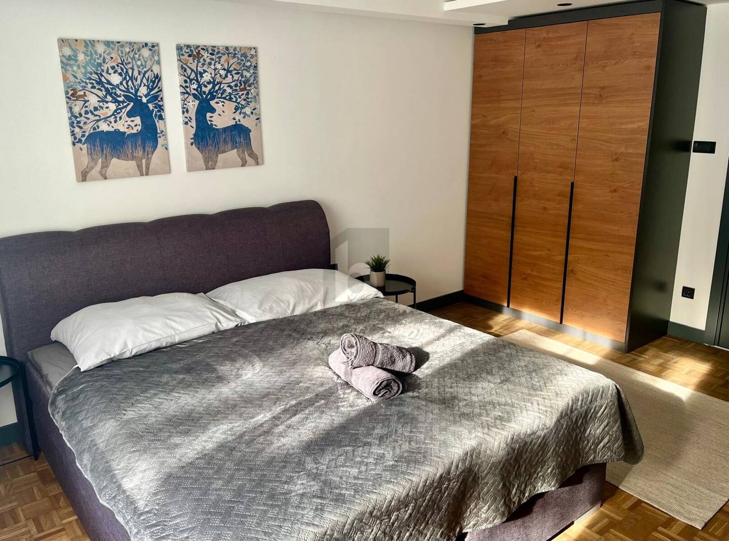 Frisch sanierte Wohnung nahe Yppenplatz möbliert
