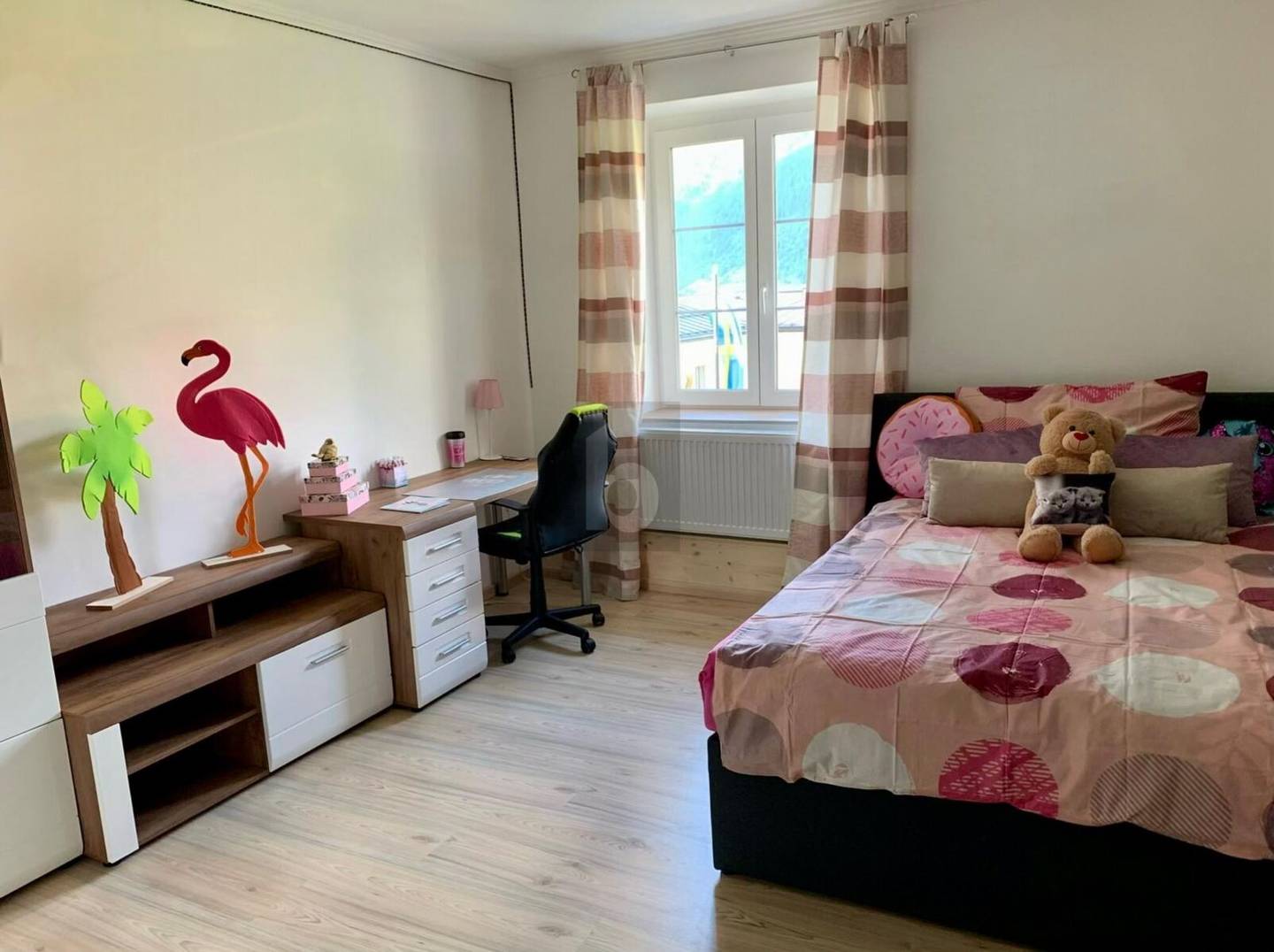 Zentrale teilbare Wohnung mit Stellplatz
