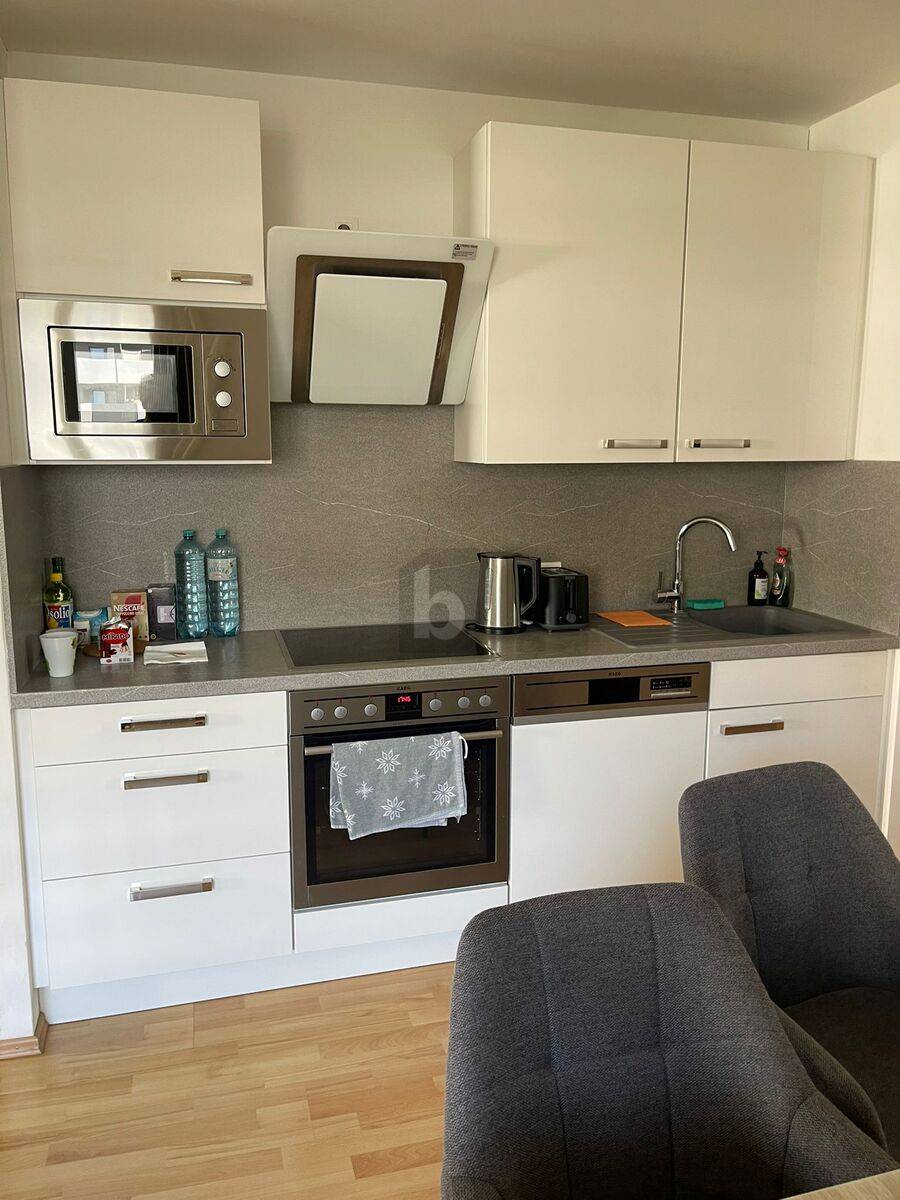 Quality Wohnung with large terrace next to Citygate