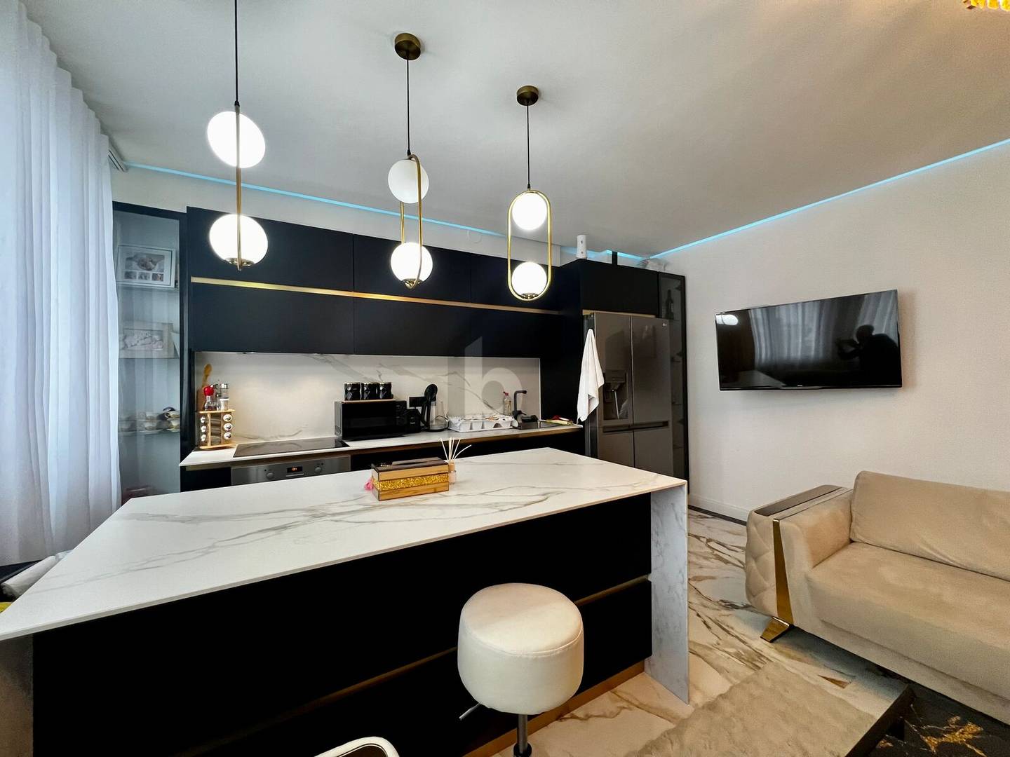 Wohnung centrally located newly refurbished with carport