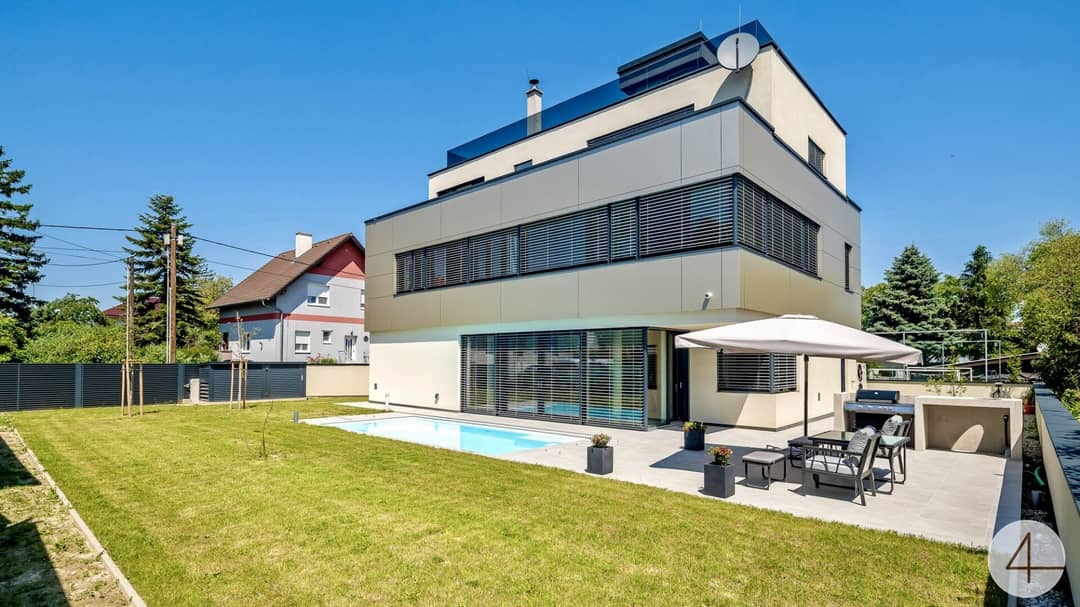 Premium Twin Villa with Pool & Lift