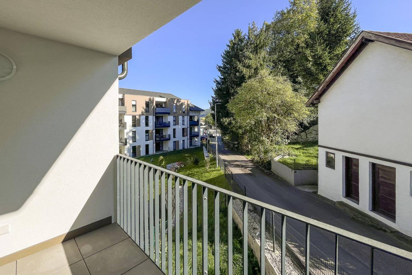 Großzügigie Wohnung im Ortszentrum - TG-Stellplatz inklusive