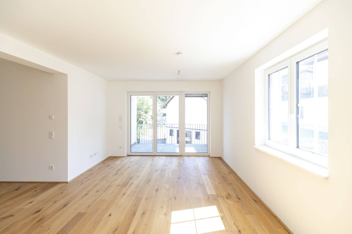 Großzügigie Wohnung im Ortszentrum - TG-Stellplatz inklusive