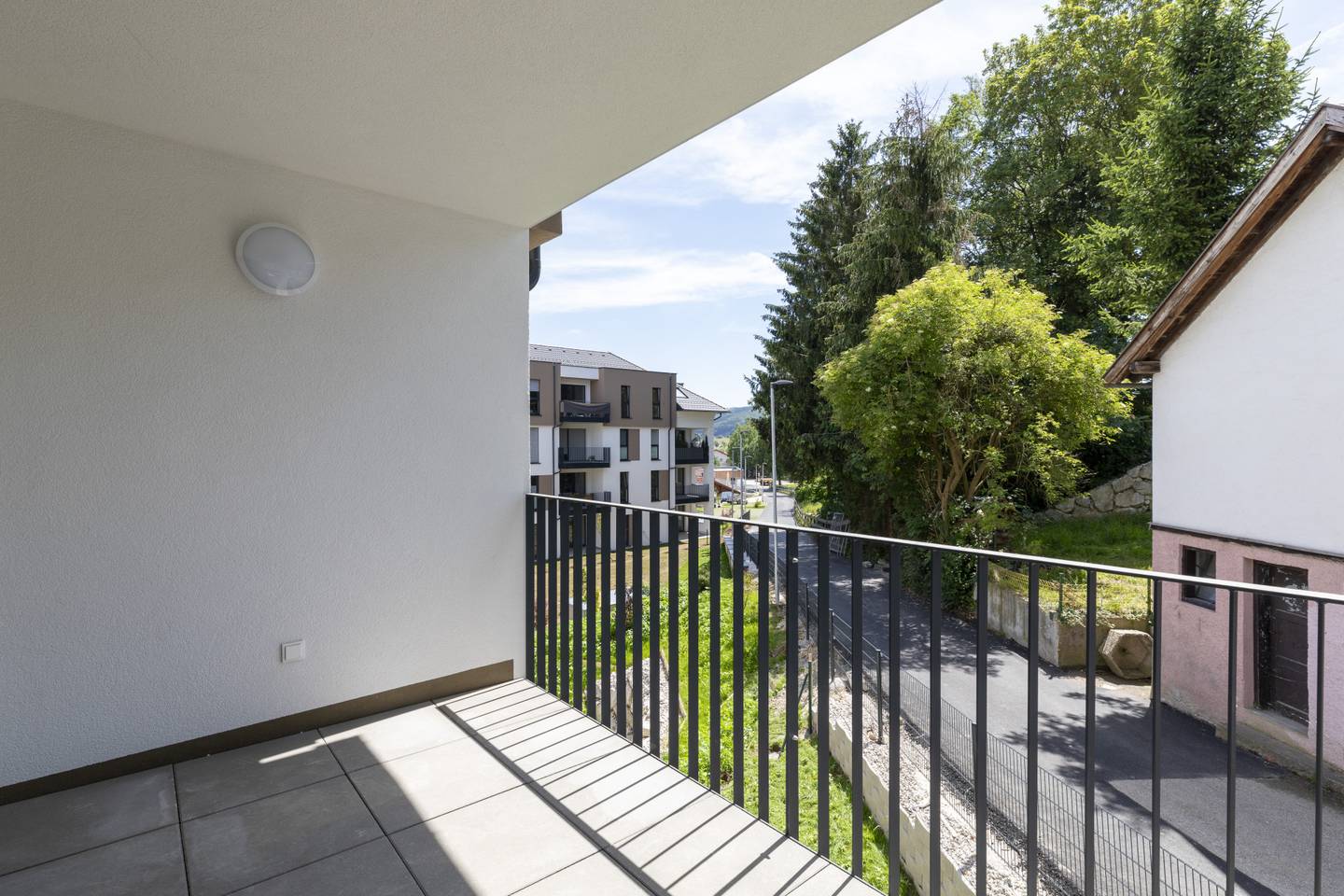 Großzügigie Wohnung im Ortszentrum - TG-Stellplatz inklusive