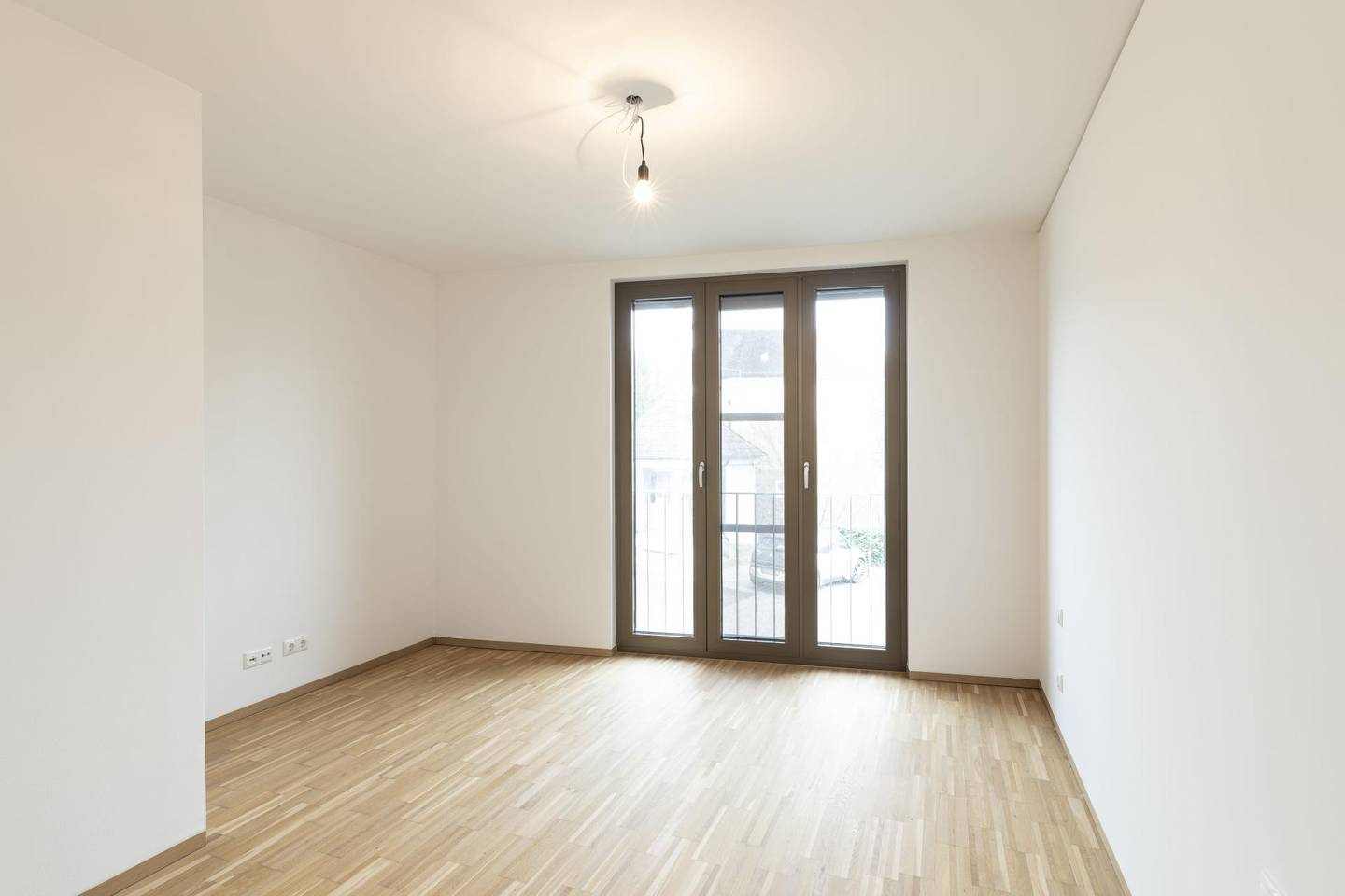 Zentrale Wohnung mit Loggia Erstbezug