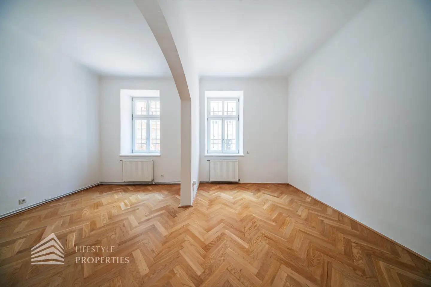 Bright ground floor apartment near Einsiedlerpark