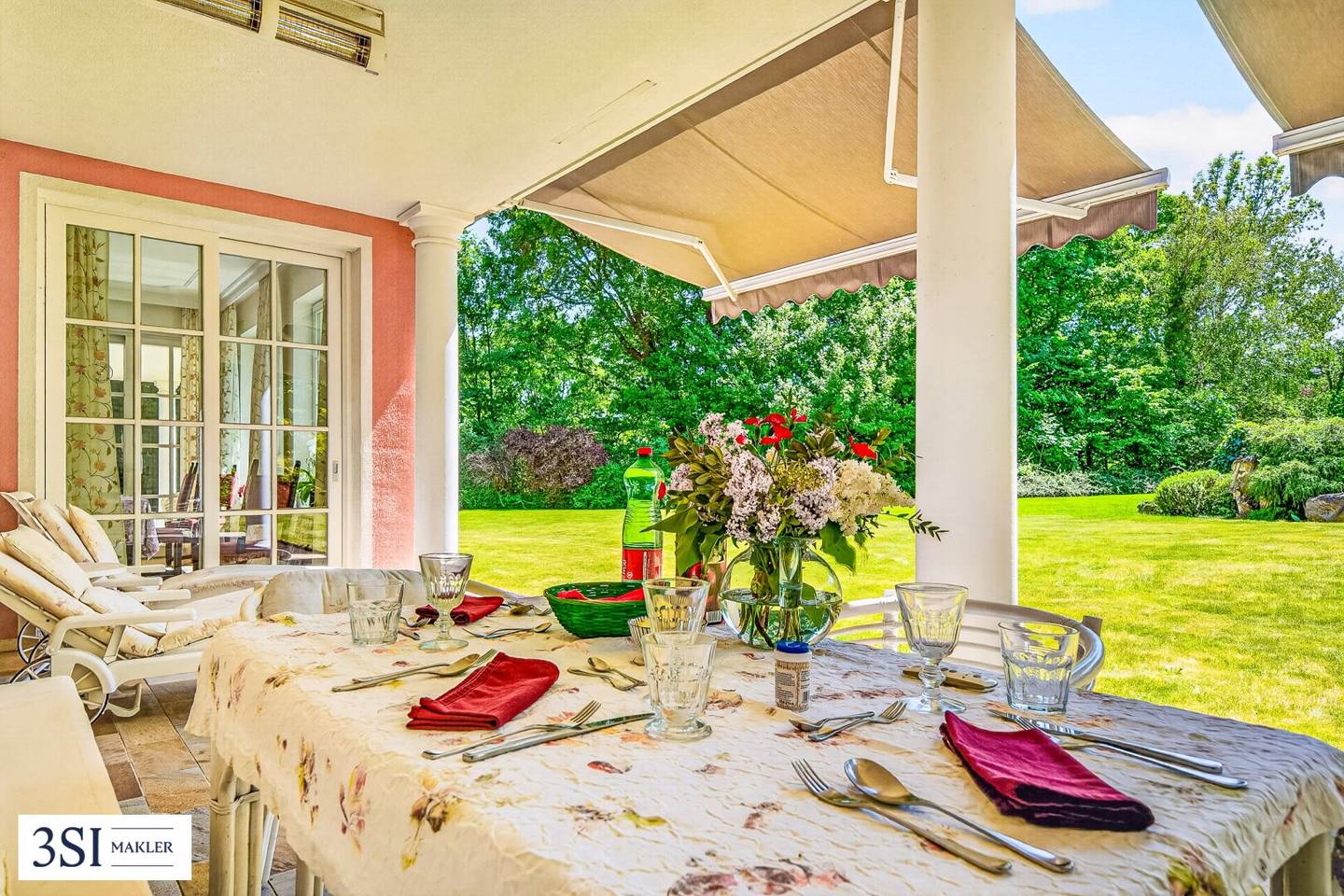 Exklusive Architektenvilla in Gießhübl mit Pool & Garten in Bestlage