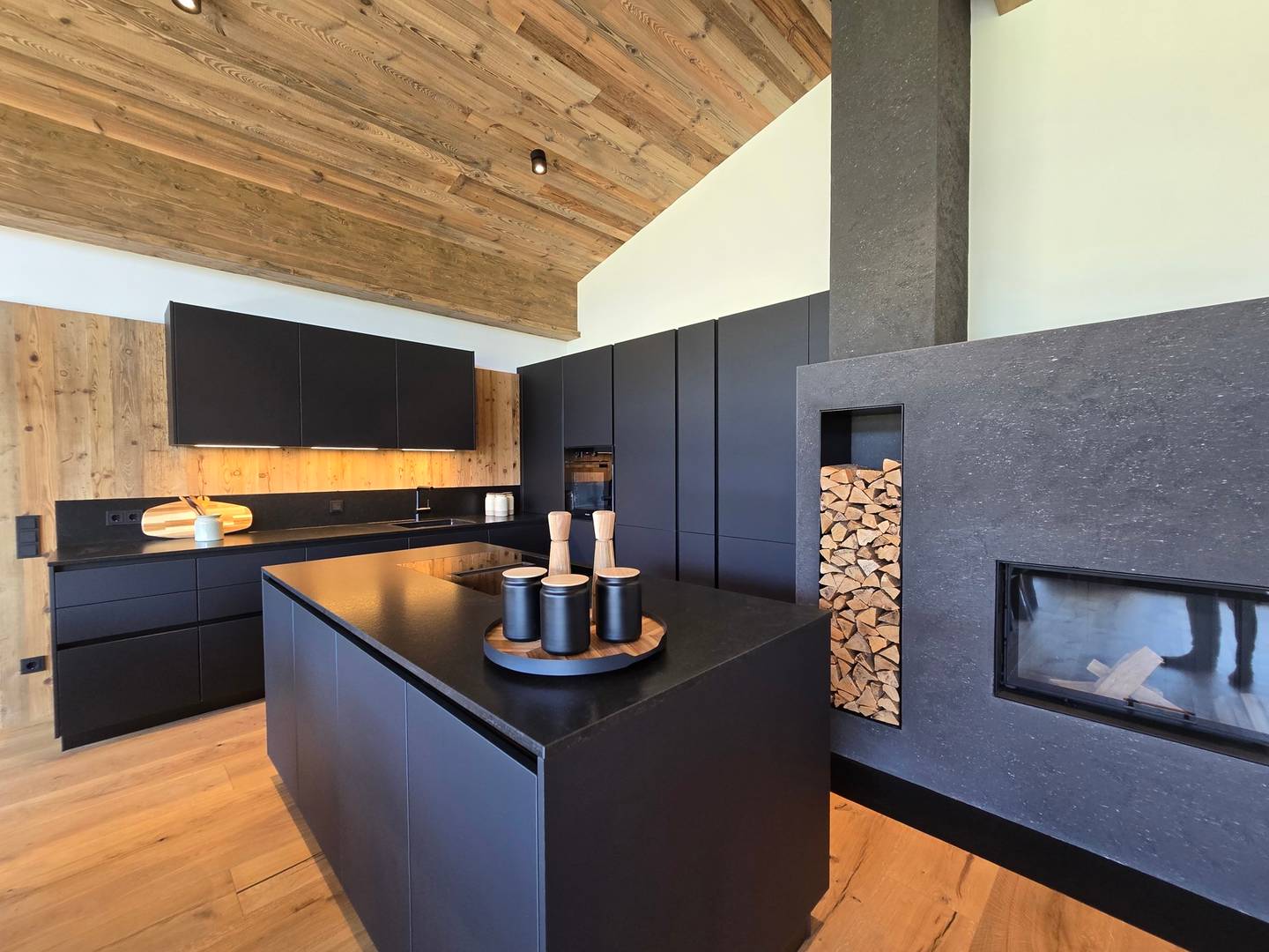 Top floor apartment with Kaiserblick and terrace
