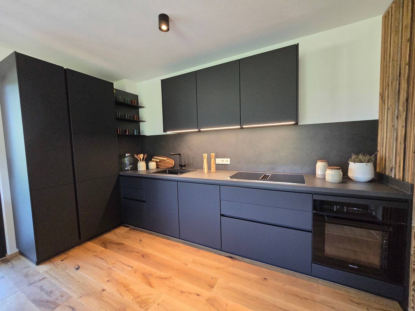 Erdgeschosswohnung mit Garten und Bergblick