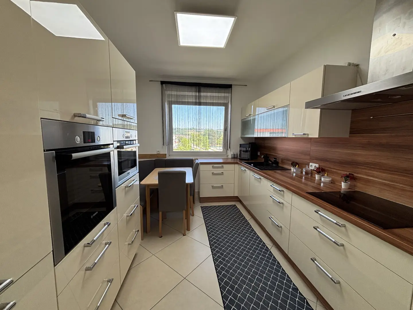 Familienhit: 4 Zimmer Wohnung-saniert-modern-sehr gepflegt