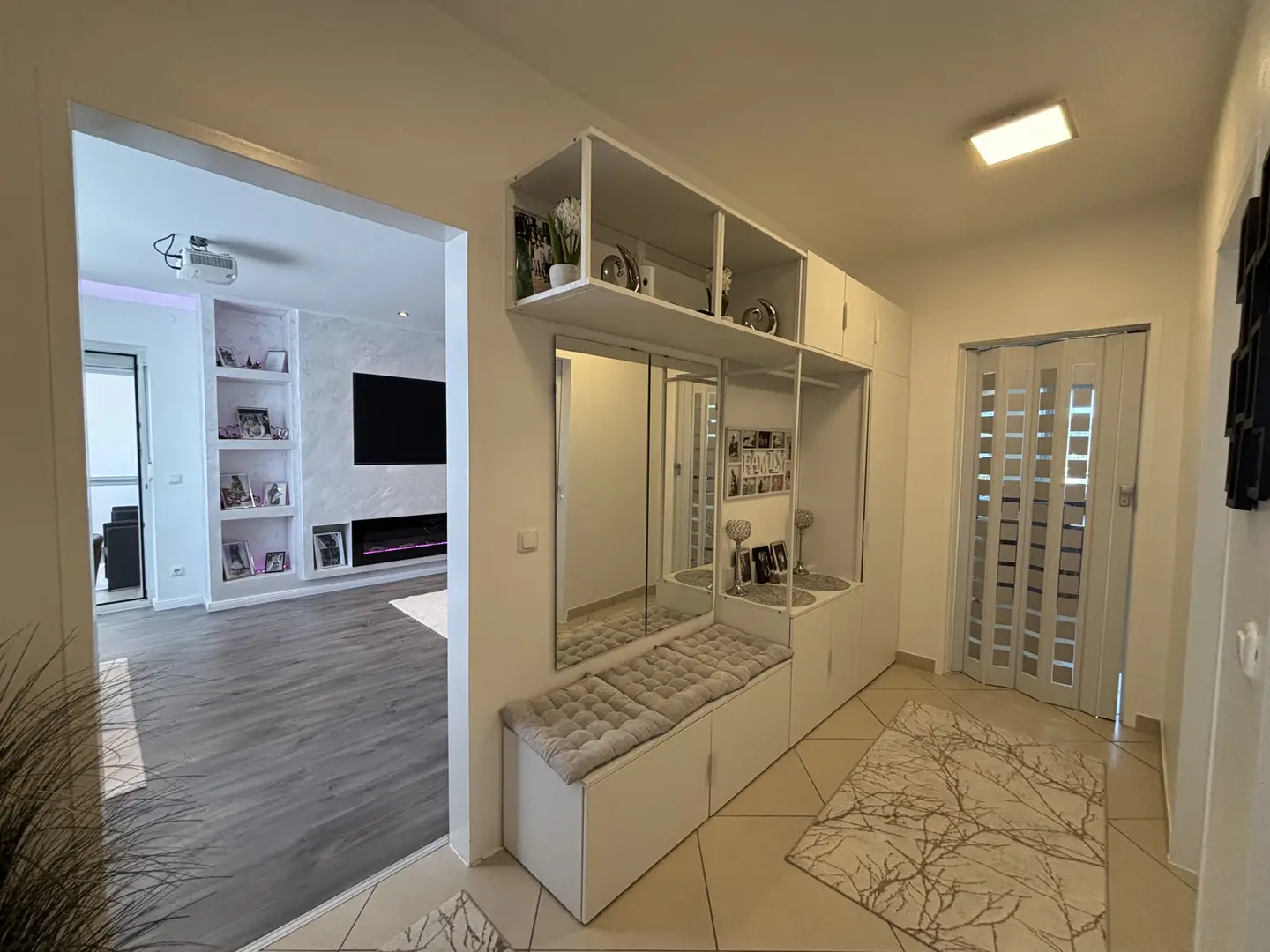 Familienhit: 4 Zimmer Wohnung-saniert-modern-sehr gepflegt