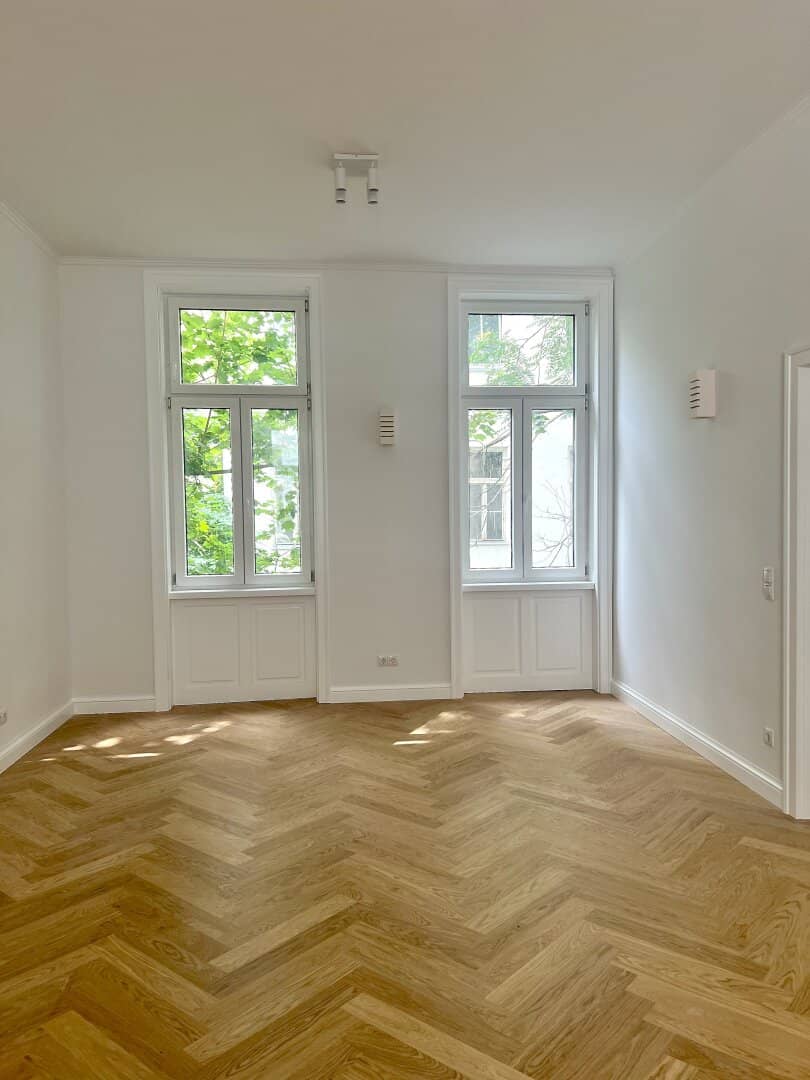 Max-Winter-Platz 18 stylish old building in a popular residential area?terminate? Wait no punctuation? this is the content we can deliver.
