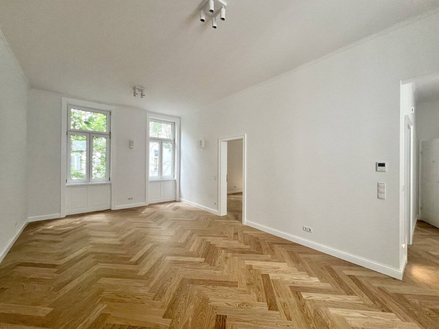 Max-Winter-Platz 18 stylish old building in a popular residential area?terminate? Wait no punctuation? this is the content we can deliver.