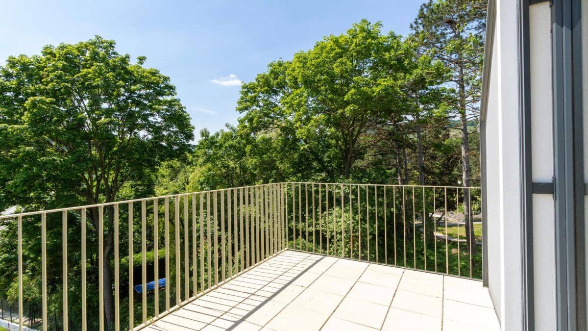 Neubau Wohnung mit Terrasse und Balkon