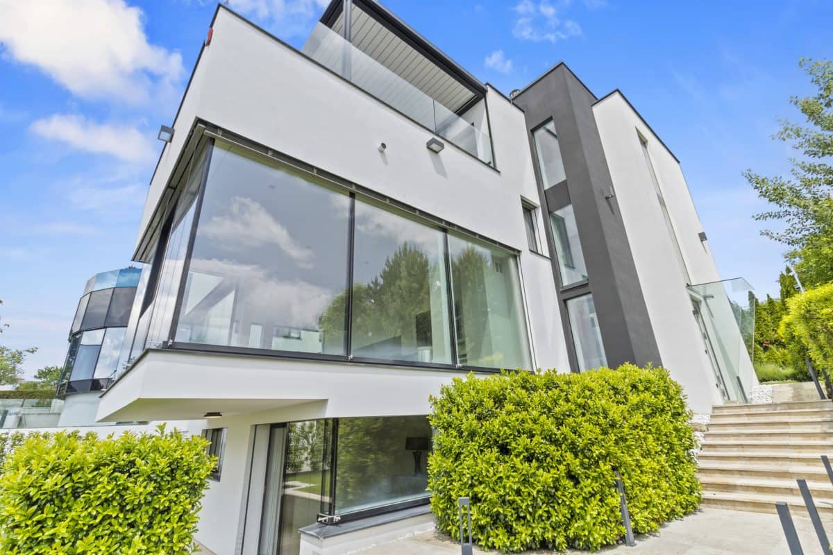 ++ NEU am Markt ++ Traumhafte Luxusvilla – Video-Rundgang inklusive