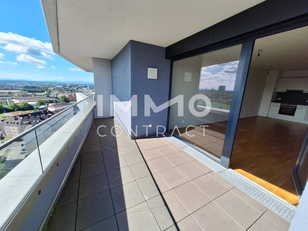 Apartment on a high floor with loggia and balcony view