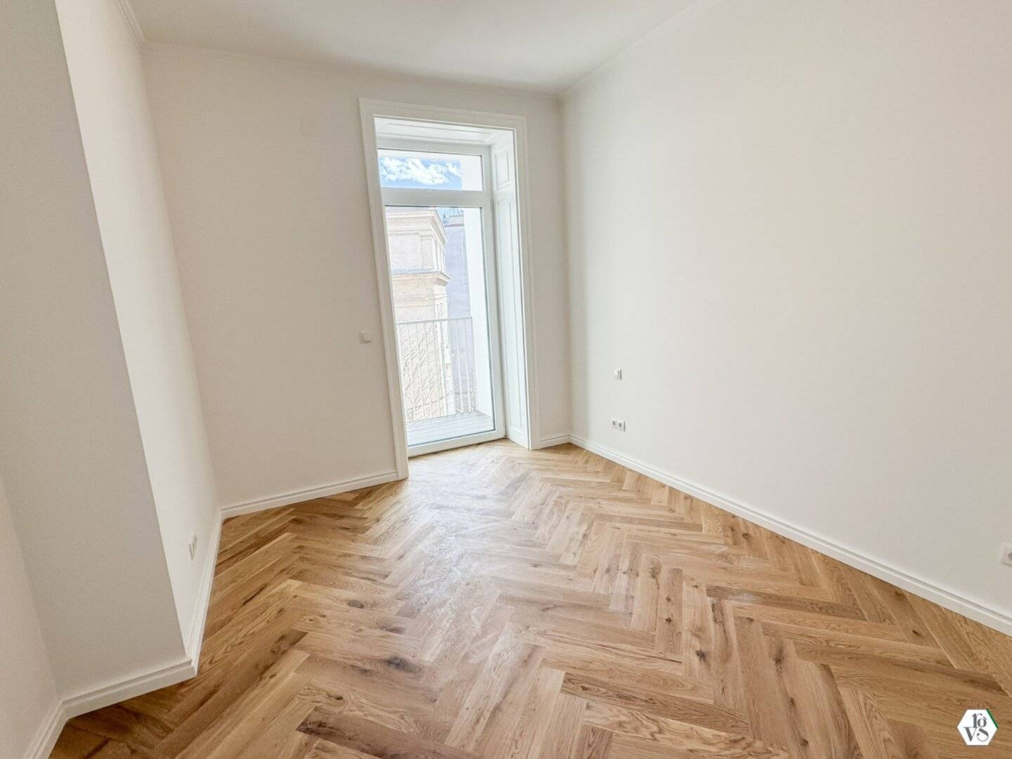 Renovated apartment with loggia first occupancy