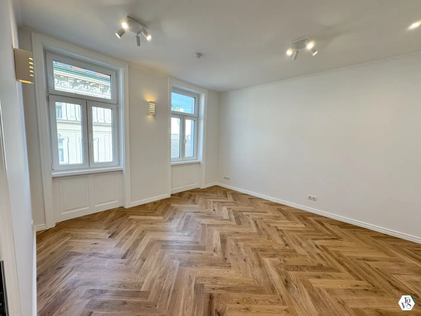 Renovated apartment with loggia first occupancy