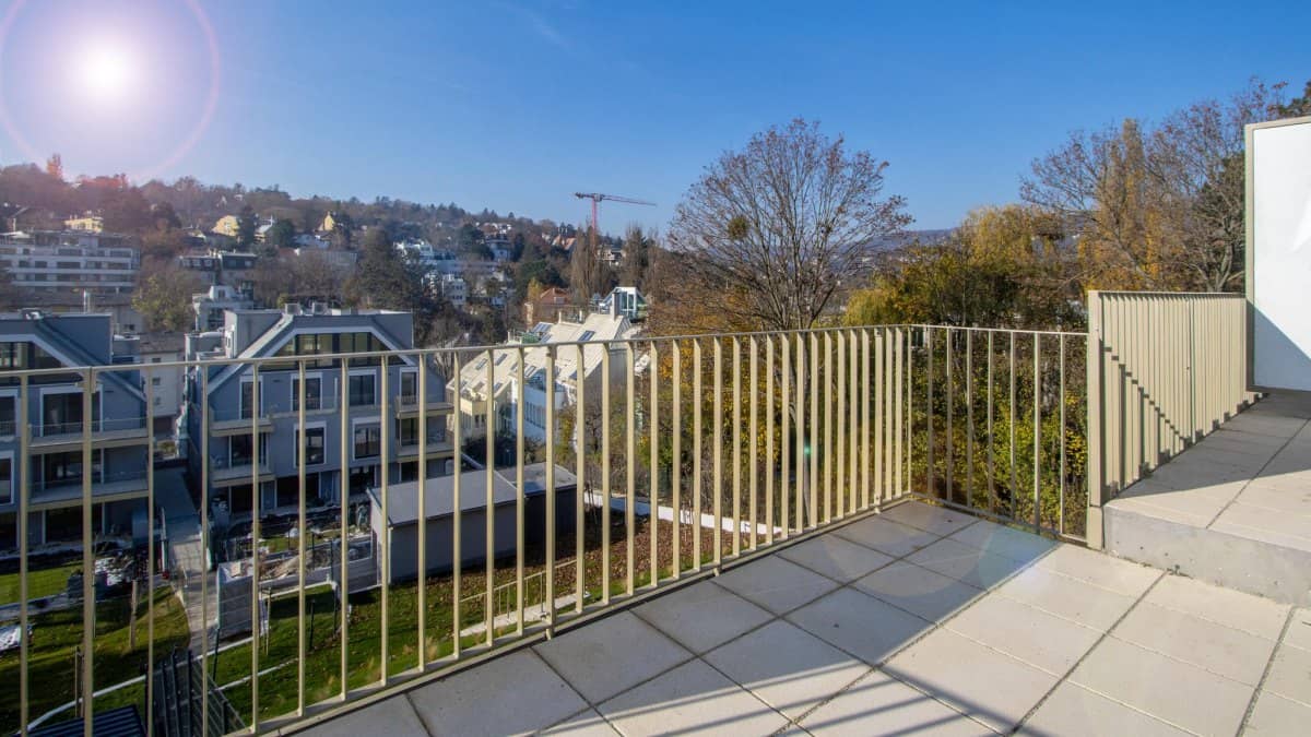 Neubau Wohnung hell lichtdurchflutet Terrasse und Balkon