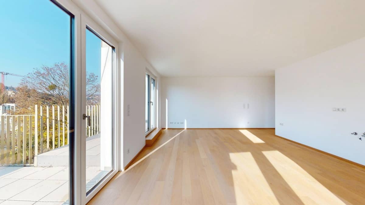 Neubau Wohnung hell lichtdurchflutet Terrasse und Balkon