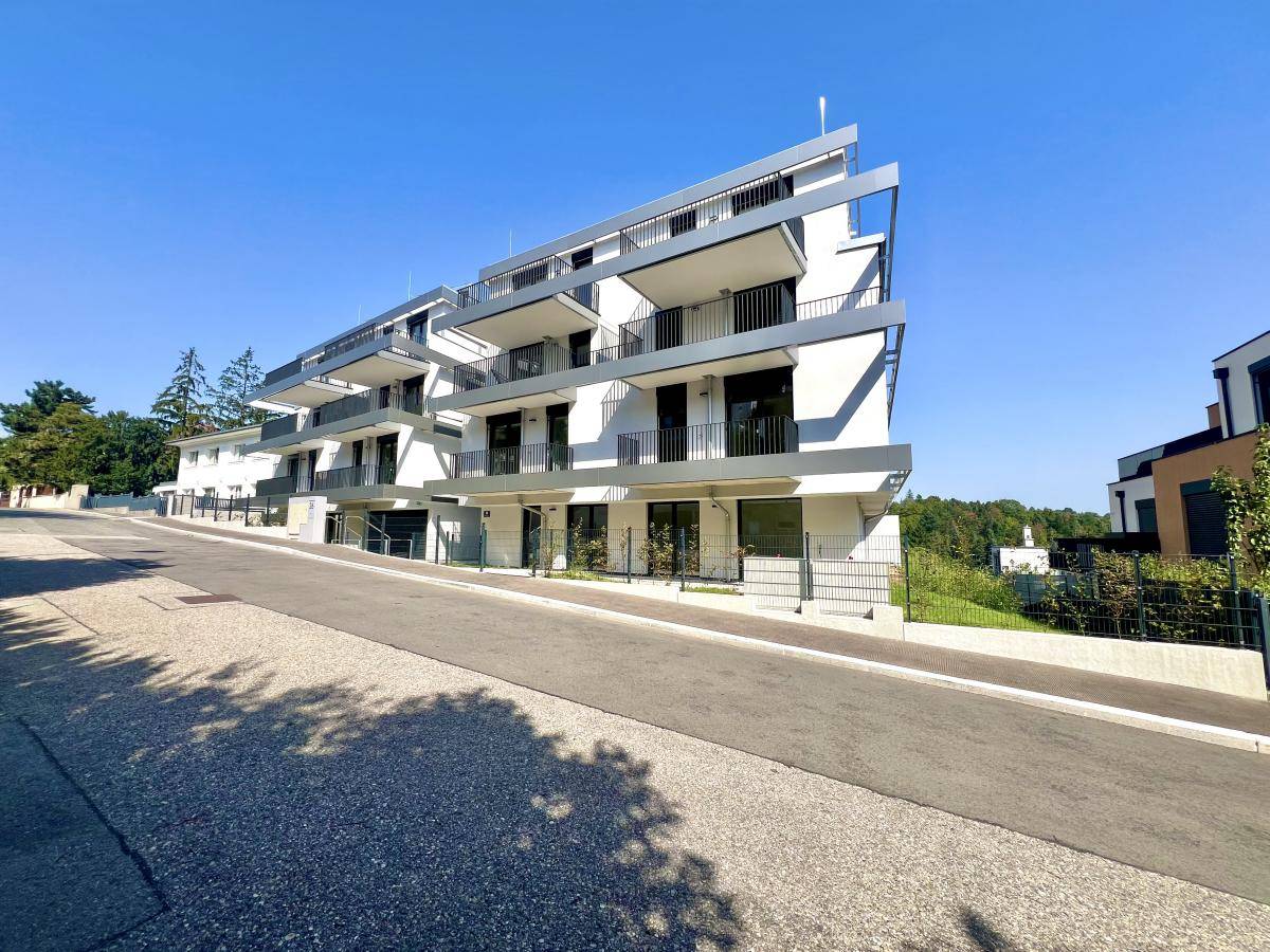 Neubau Erdgeschosswohnung mit Garten und Terrasse