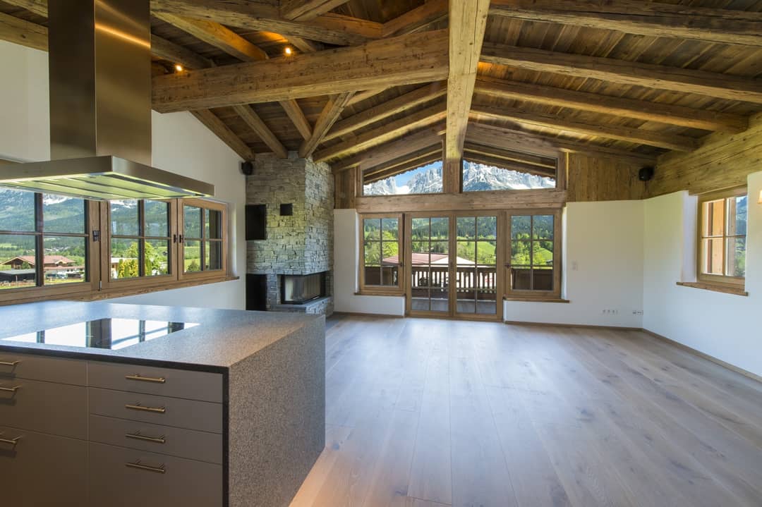 Maisonette apartment with ski in ski out direct slope access and two underground parking spaces