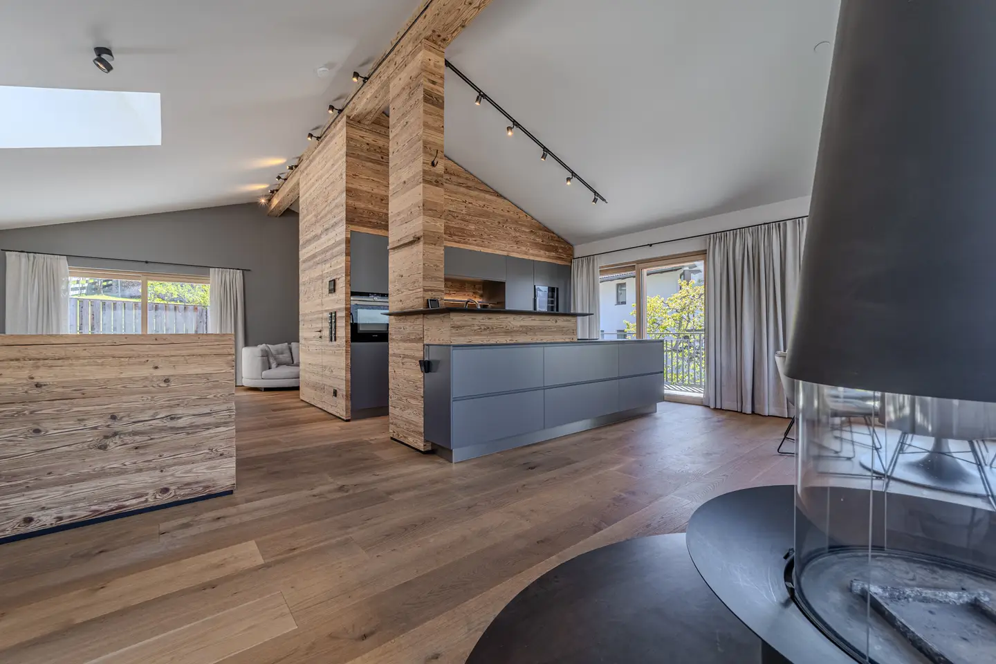 Edle Chalets in „Ski-in & Ski-out“-Lage mit imposanten Kaiserblick