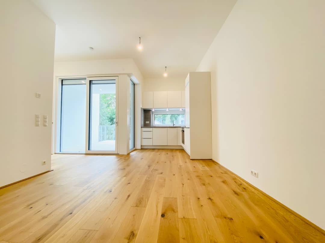 Erstbezug nach Sanierung Wohnung mit Loggia