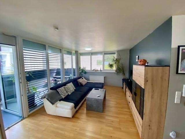 Helle 3 Zimmer Wohnung mit Balkon in Tirol