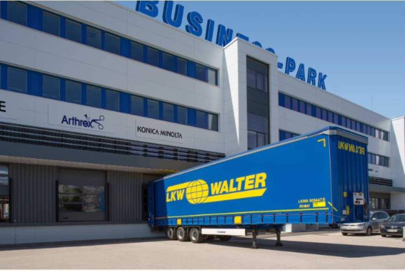 Office and Storage Space in Walter Business Park