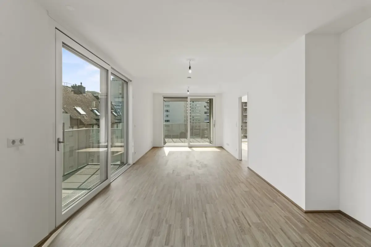 Apartment with loggia near U1 Kagraner Platz