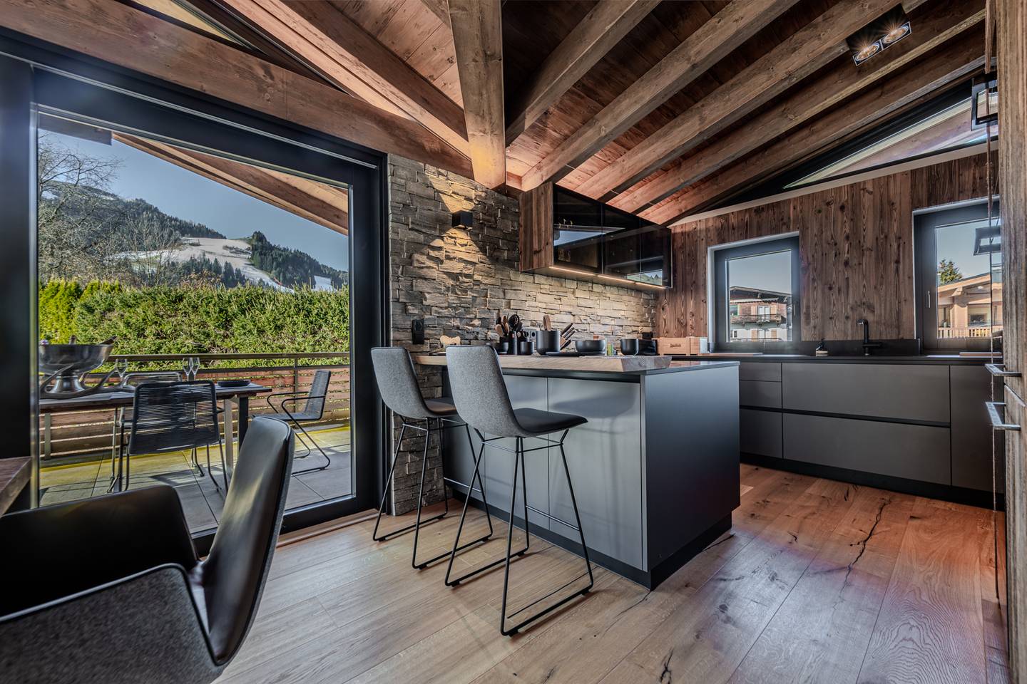 Dachgeschosswohnung Kitzbühel Zentrum Streifblick