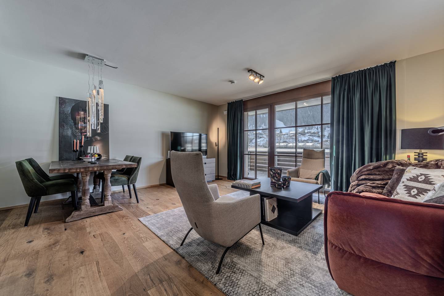 Wohnung mit sonnigem Balkon und Panoramablick