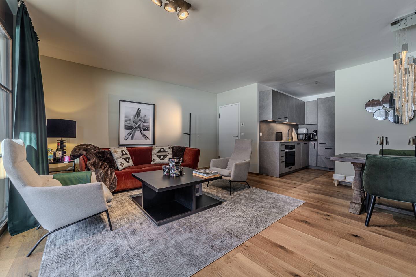 Wohnung mit sonnigem Balkon und Panoramablick
