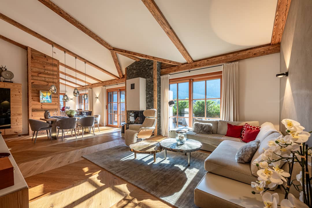 Top floor apartment with mountain view terrace
