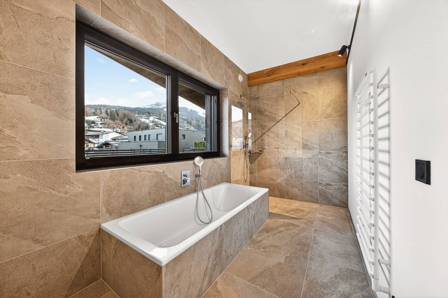 Penthouse in St. Johann in Tirol - 188 m², 4 Zimmer, große Terrasse