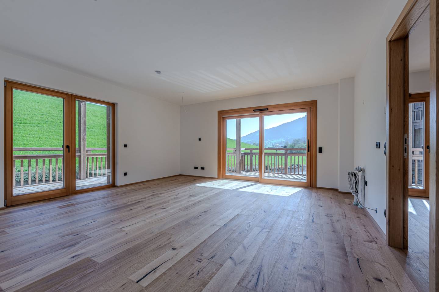 Newly built apartment in central Soll balcony