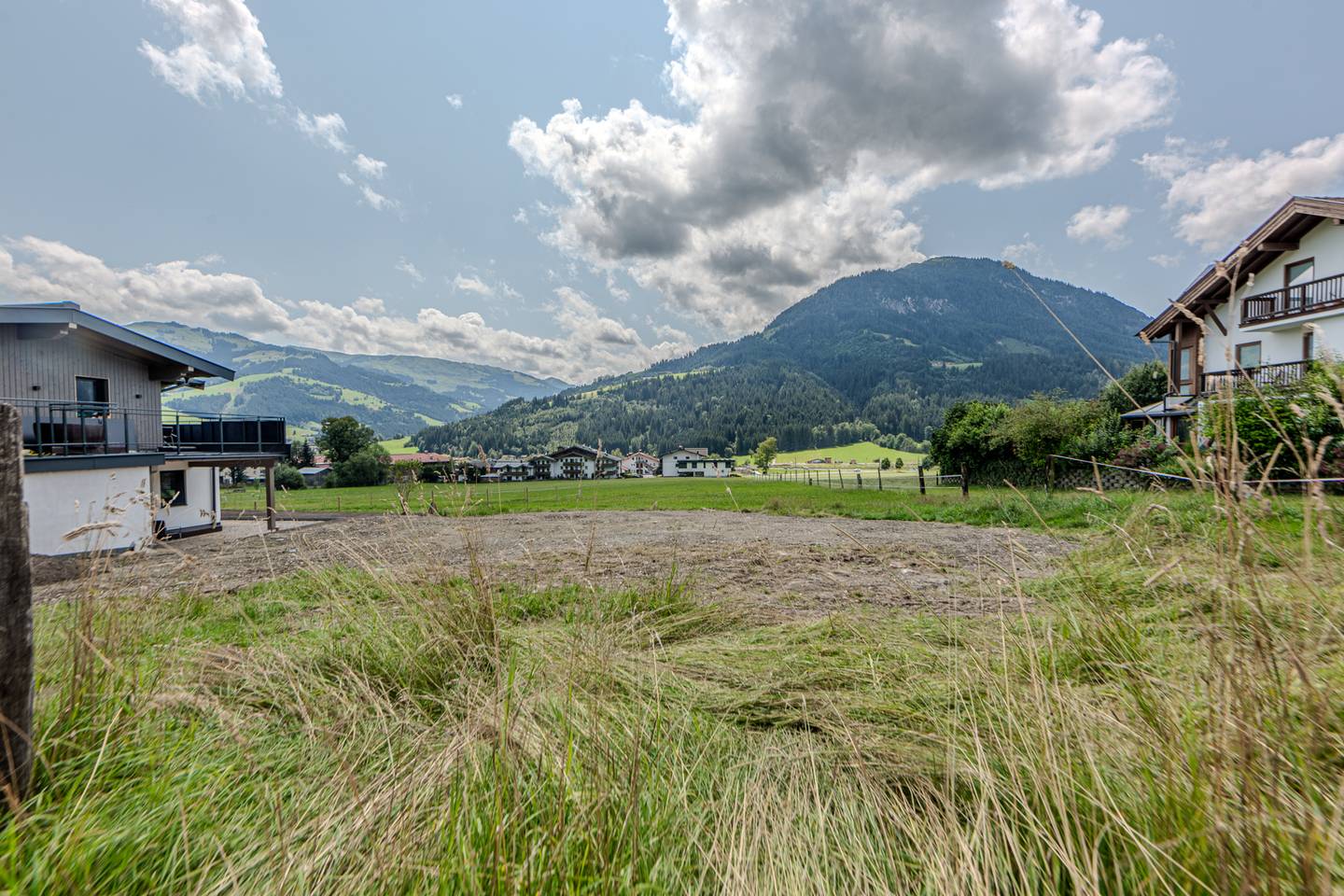 Apartment Baugrundstück mit Baugenehmigung Zweifamilienhaus