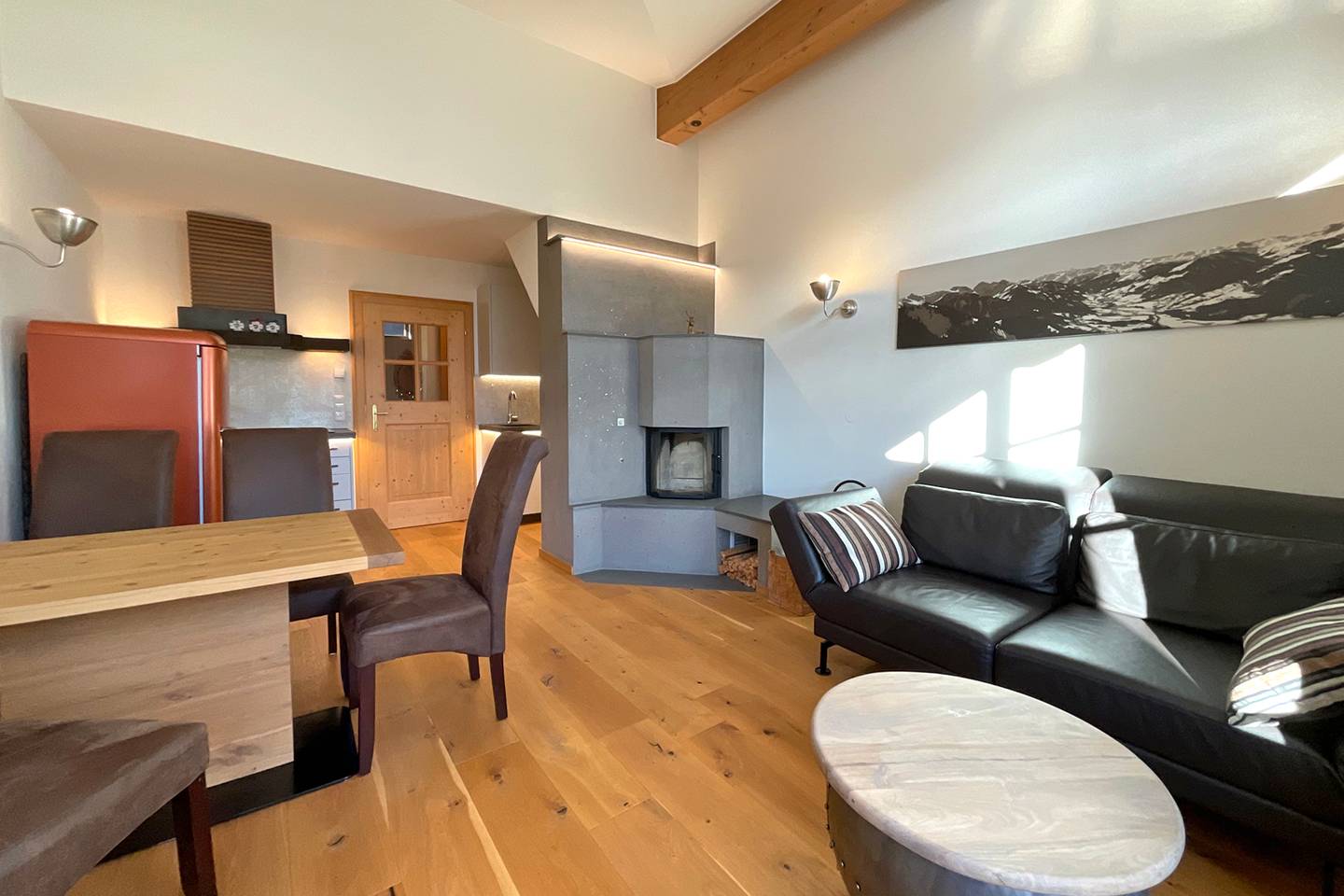 Furnished apartment in central location with balcony