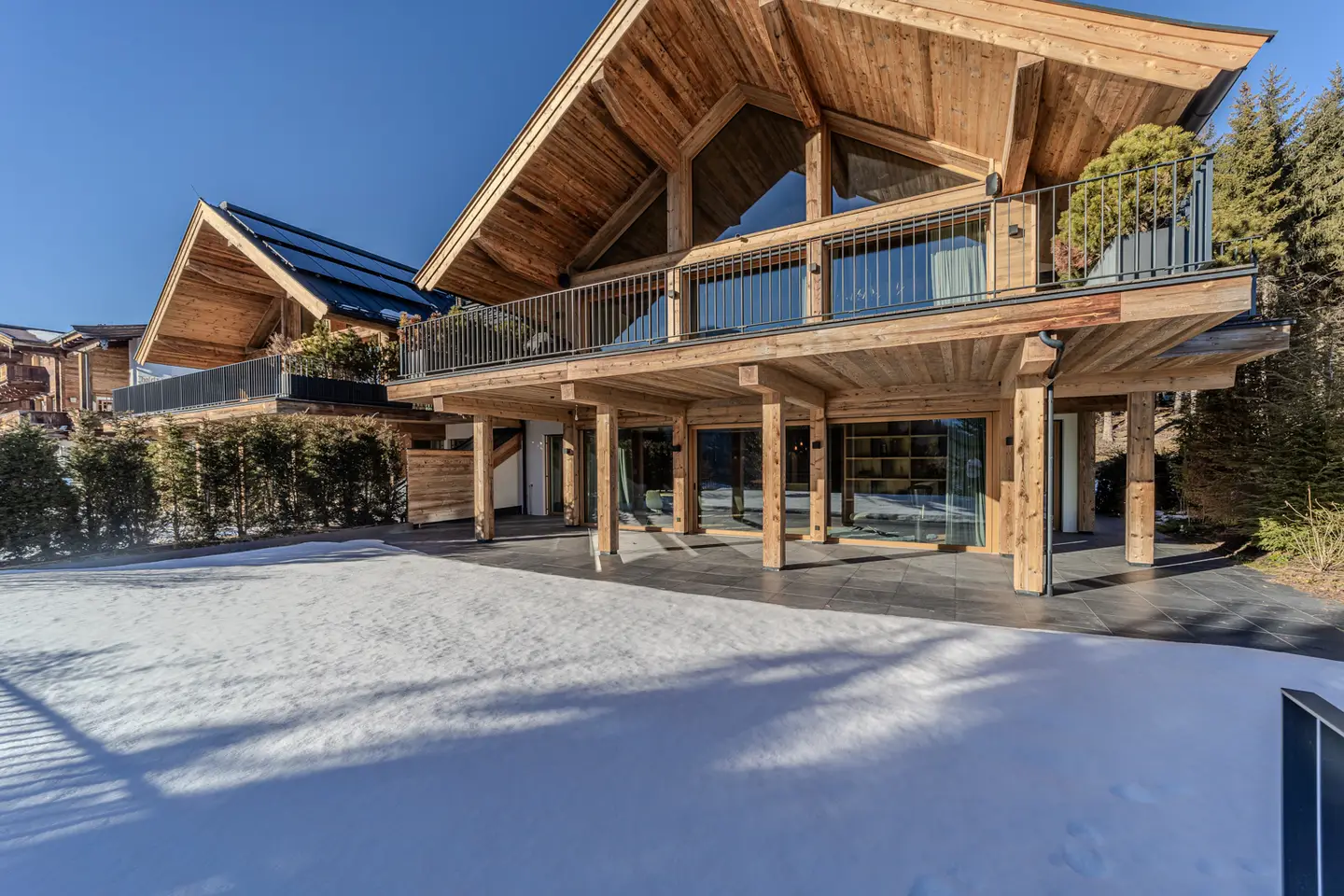 Wohnung mit Garten und Terrasse und Alpenblick