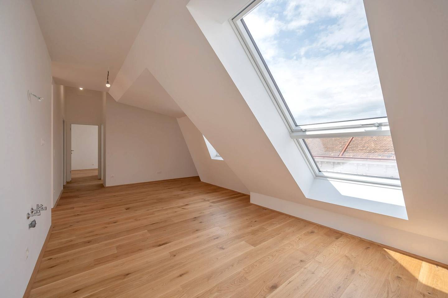 FonteFlats Exceptional four room attic first occupancy with great roof terrace from Quellenstraße? (Note: This line should not include extraneous text)