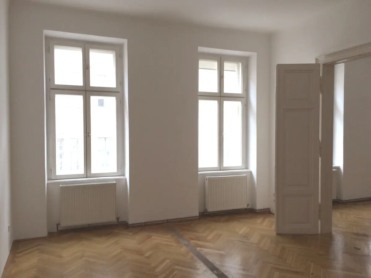 Altbauwohnung long term tenant near Modenapark