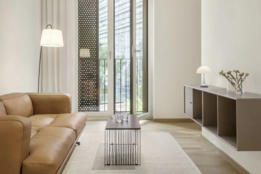 Top floor apartment with first occupancy and terrace