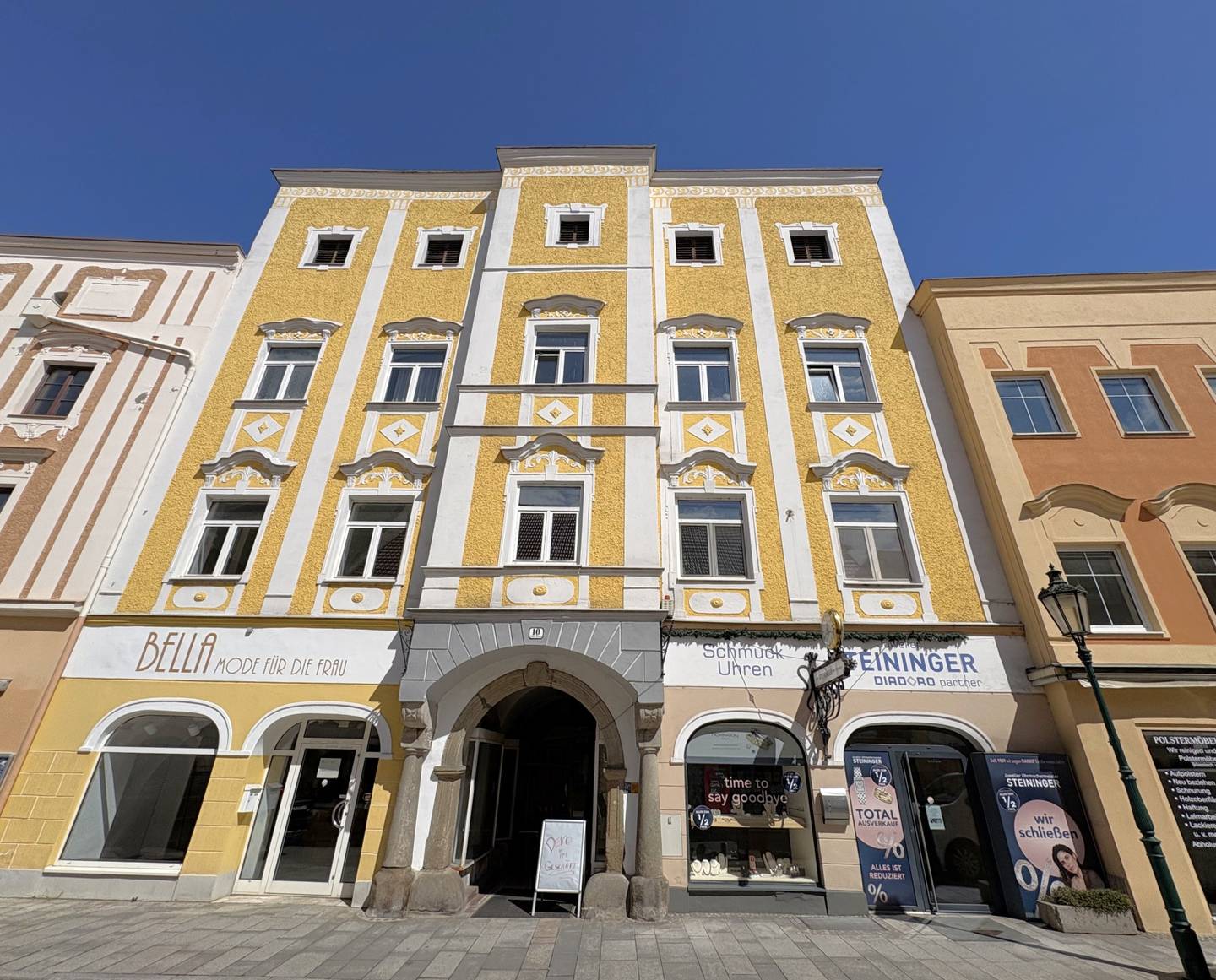 Historisches Stadthaus in Enns mit Ladenflächen und Potenzial