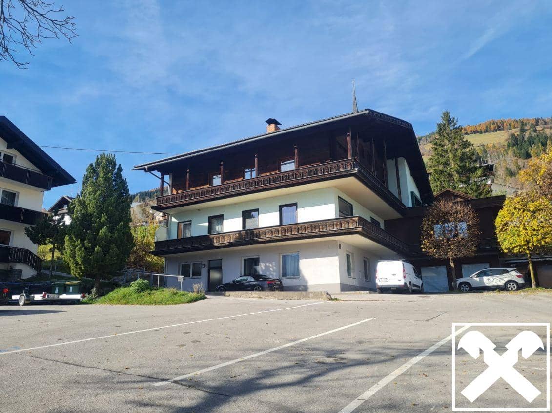 Mehrfamilienhaus in Winklern im Mölltal: 6 Wohnungen & 3 Gewerbeflächen